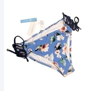NWT CUPSHE blue floral swimsuit bikini bottom. Ties on side.